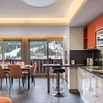 Moderne Avec Cheminée, Parking Et Wi-fi, - Fr-1-563-7 Appartement