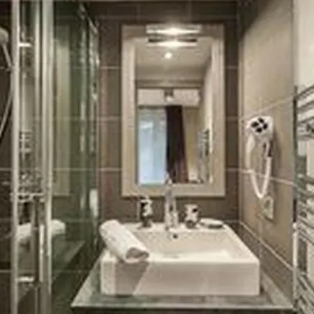 Moderne Avec Cheminée, Parking Et Wi-fi, - Fr-1-563-7 Appartement